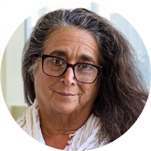 Photo of Dr. SHELLEY SELLINGER